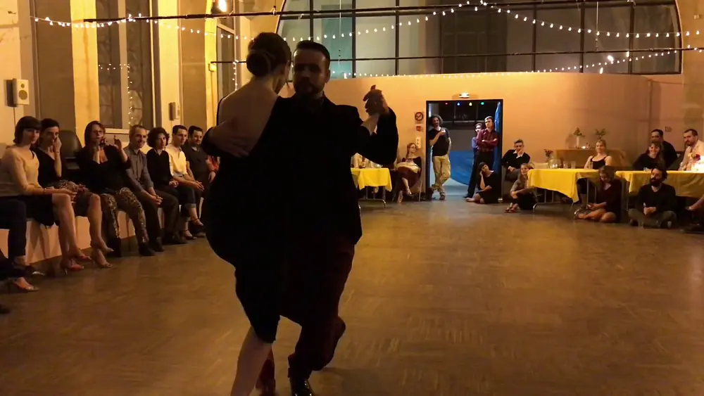 Video thumbnail for Claudia Cavagnini Y John Zabala 3/4 Tango La Bicoca (Milonga Ho La La - Paris)