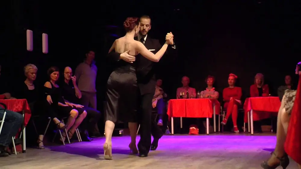 Video thumbnail for Liz & Yannick Vanhove in Milonga 't Klooster (2) "El Pensamiento" J.De Caro