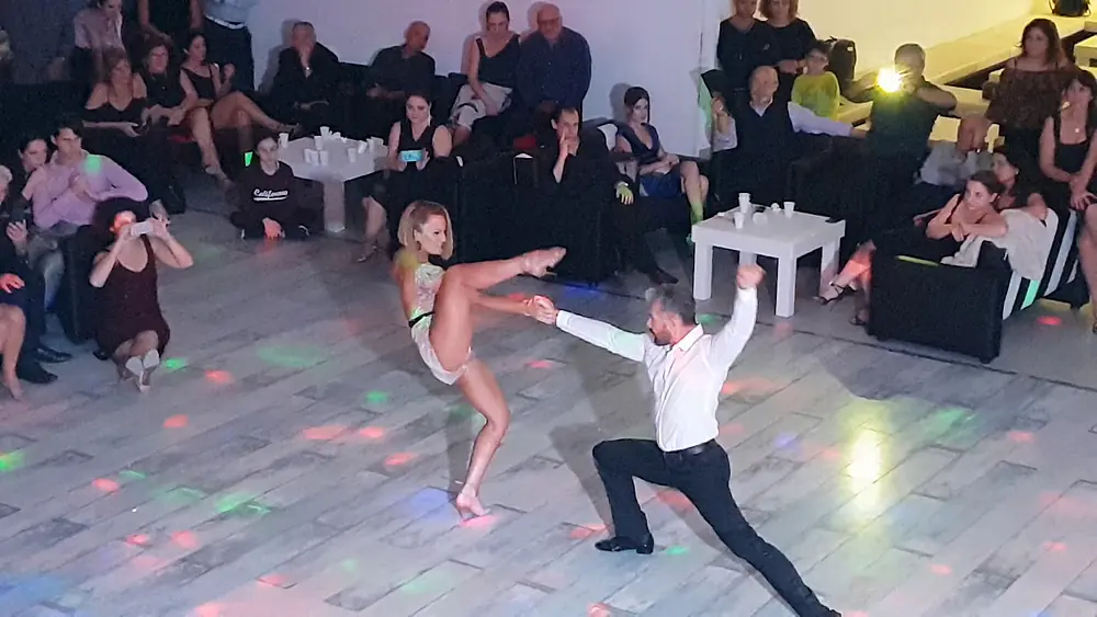 Video thumbnail for tango show di Claudio Gonzalez e Julia Urruty