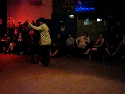Video thumbnail for Marcelo Gutierrez y Johana Cessiecq tango 1 @ yeite 2010