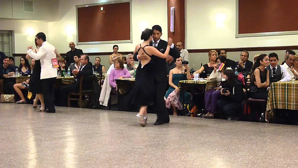 Video thumbnail for Semifinal Metropolitano 2013 Categoría Vals - Finalistas: Julieta Qüesta y Rauli Choque