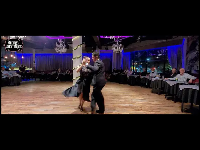 Video thumbnail for Ruben y Sabrina Veliz - Milonga de los Domingos - 13/02/2022 2/3
