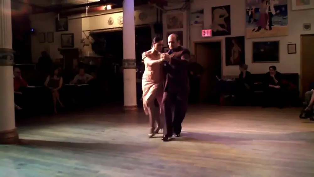 Video thumbnail for Argentine Tango: Diego Benavidez & Natasha Agudelo - Café Domínguez