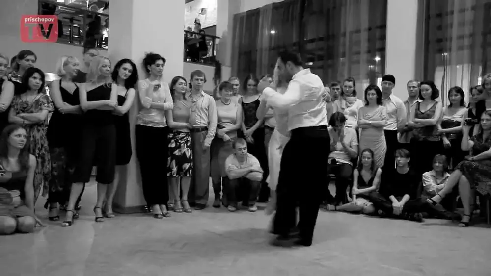 Video thumbnail for Utku Kuley & Nantia Chronidou ,milonga "El Calor" 11/11/2011 3/4