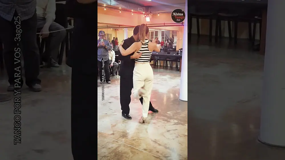 Video thumbnail for Elise Barbot y Roque Bravo. Lluvia de abril (Calo) Alsina Tango club 3ago25