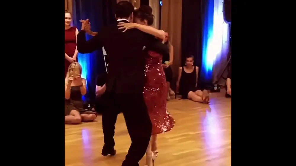 Video thumbnail for Edwin Olarte y Vittoria Franchina ❤️ Follow @tangoexpo  #tango #shorts