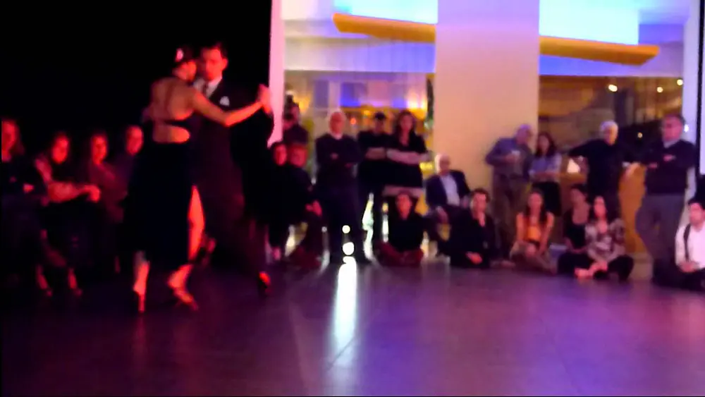 Video thumbnail for 1 La Milonga del Patio presenta a  Jimena Hoeffner y Juan Stefanides - El Pañuelito