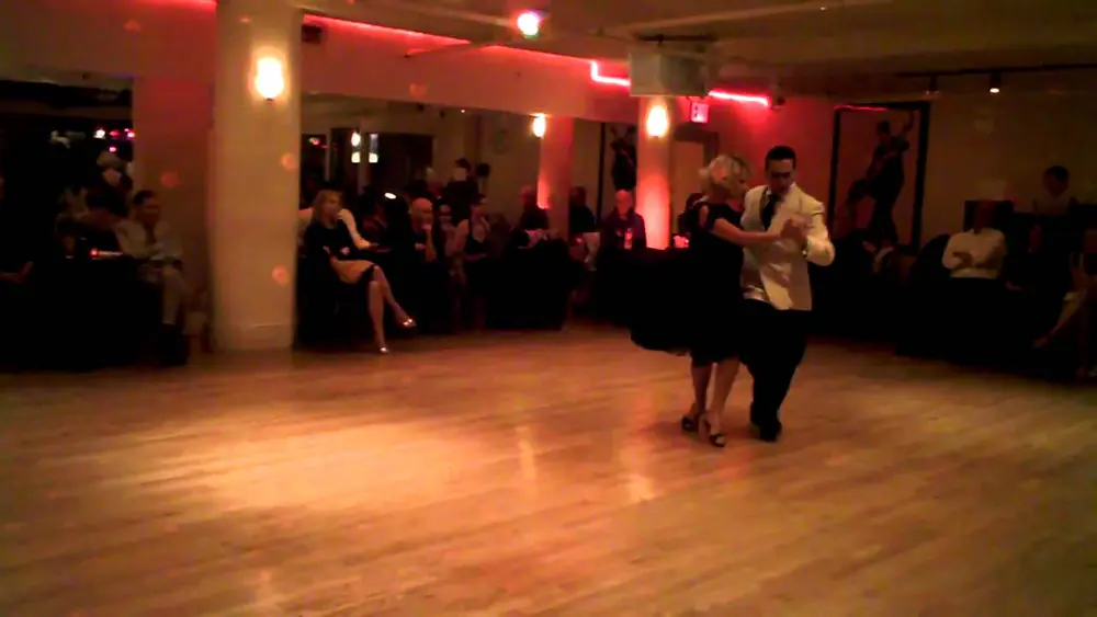 Video thumbnail for Argentine tango: Carlos Barrionuevo & Mayte Valdes 2 of 2