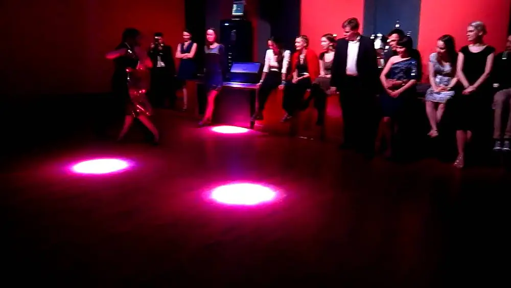 Video thumbnail for Oleg Okunev & Elena Sidorova, d'Arienzo - "Estampa de varon" milonga