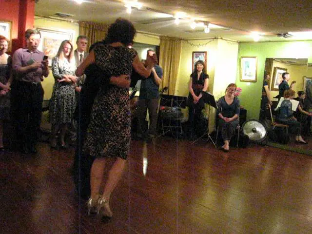 Video thumbnail for Oscar Casas & Ana Miguel: Milonga