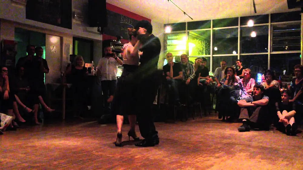 Video thumbnail for Ariane LIAUTAUD y Kleber QUEIROZ / Koeln, Allemagne, En tus brazos / 2