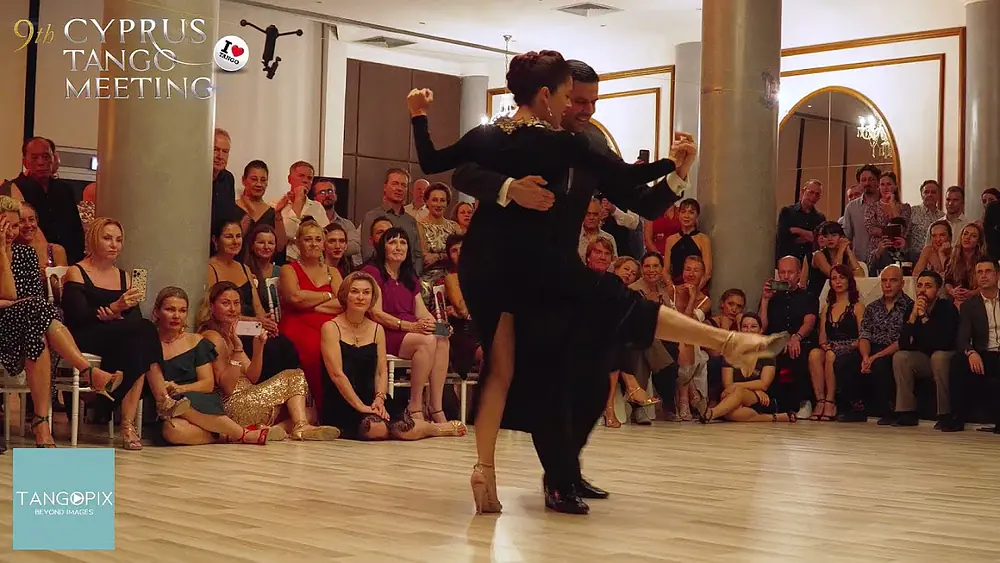 Video thumbnail for Vanesa Villalba & Matteo Antonietti dance Alfredo De Angelis - Pobre Flor