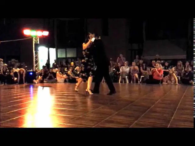 Video thumbnail for Julio Balmaceda y Corina De La Rosa al PalaTango_4