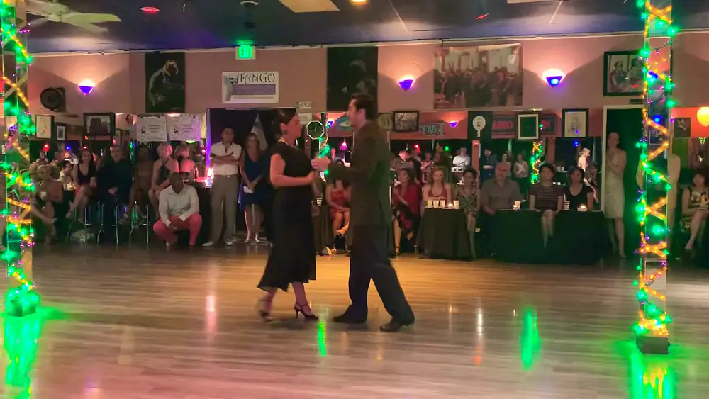 Video thumbnail for Yuliana Basmajyan & Dominic Bridge @ Milonga Corazon - 1
