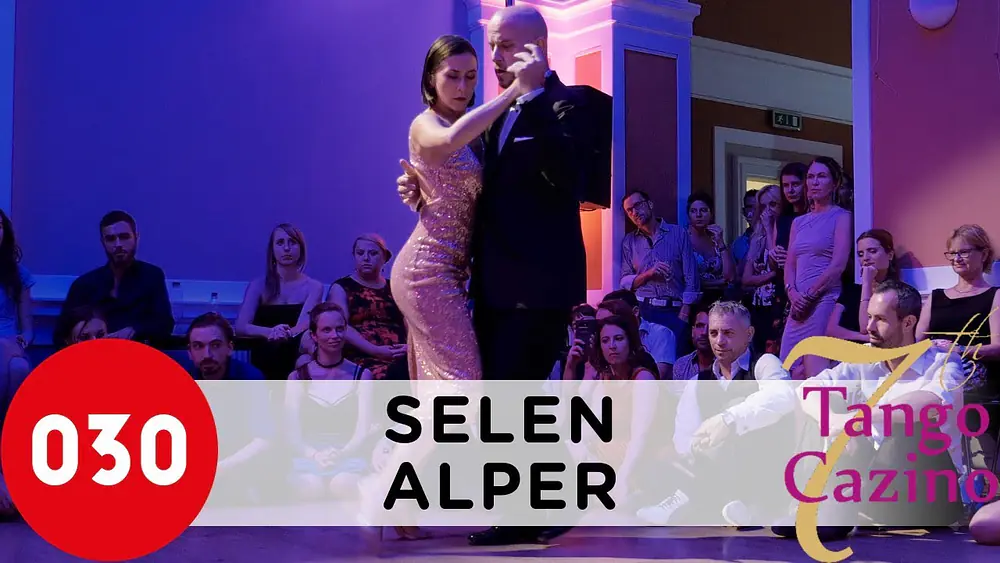 Video thumbnail for Selen Sürek and Alper Ergökmen – Maquillaje