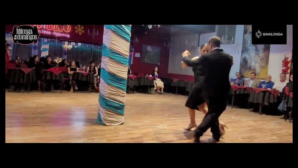 Video thumbnail for Brenno Marques y Fati Caracoch / 2 de Junio 2024 / Milonga de los Domingos 1/3