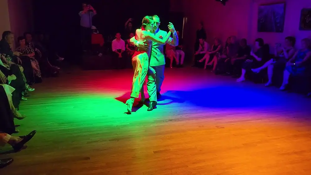 Video thumbnail for Argentine tango: Yesica Esquivel & Ariel Leguizamon - Buscándote