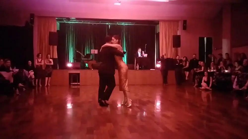 Video thumbnail for Cristhian Sosa e Magdalena Valdez 1/2