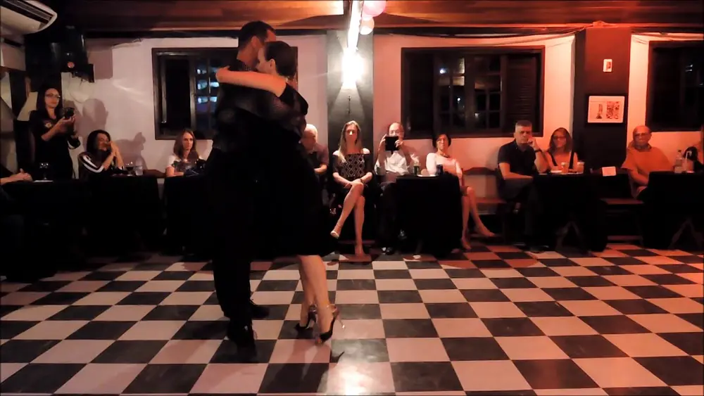 Video thumbnail for Milena Plebs e Marcos Cayres   in Rio