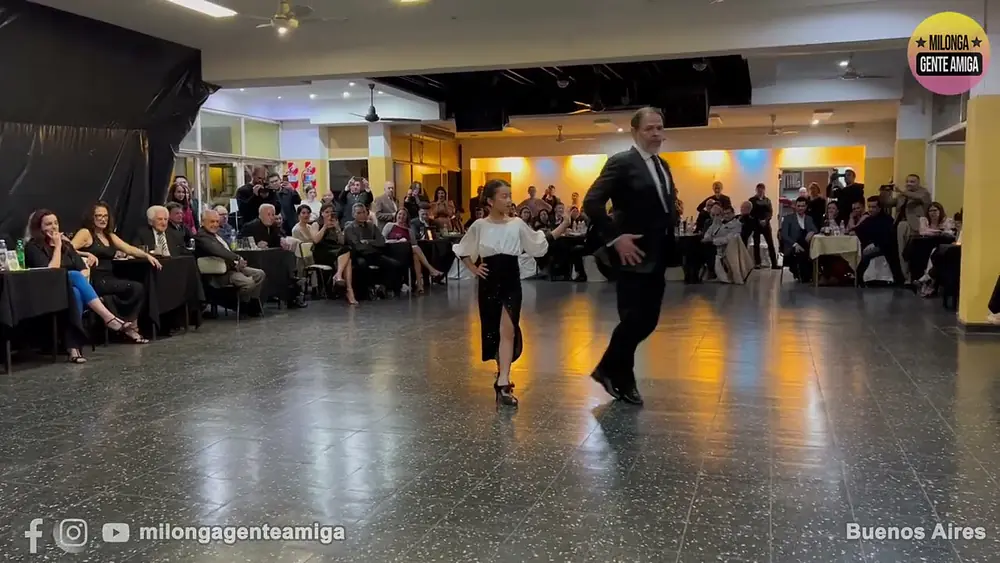 Video thumbnail for Anju Yagihashi y Fabian Peralta - Milonga Gente Amiga - 27/AGO/2023 (2/2)