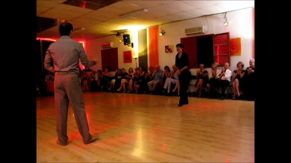 Video thumbnail for Claudio Cardona y Vito Muñoz   Aix en Provence Tango Festival  Show 3