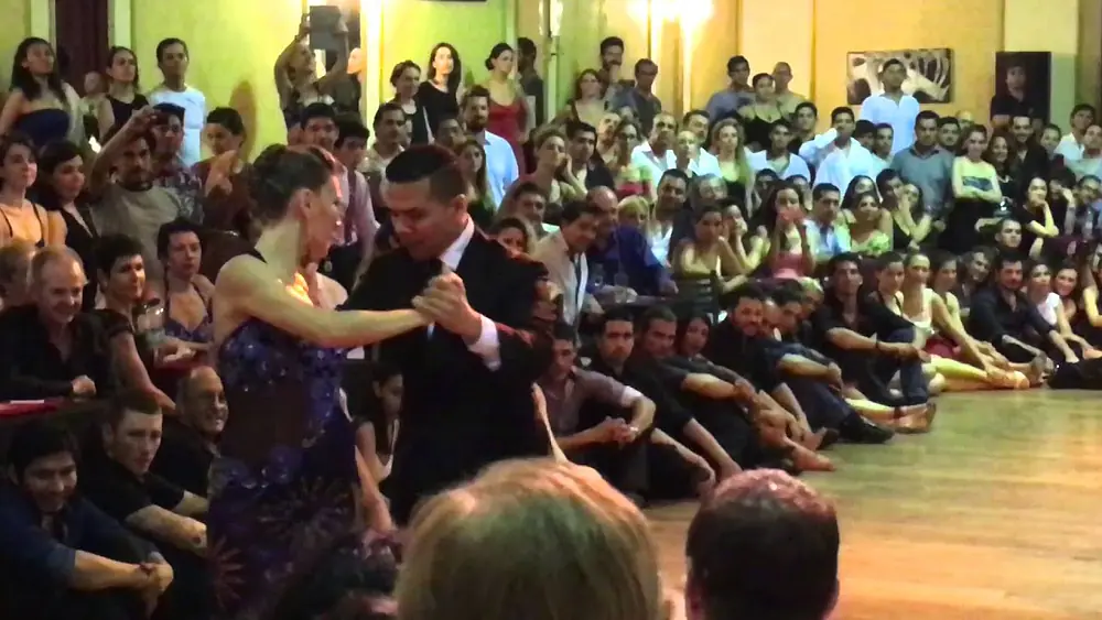 Video thumbnail for Sebastian Arce y Mariana Montes — Tango Salón 2016