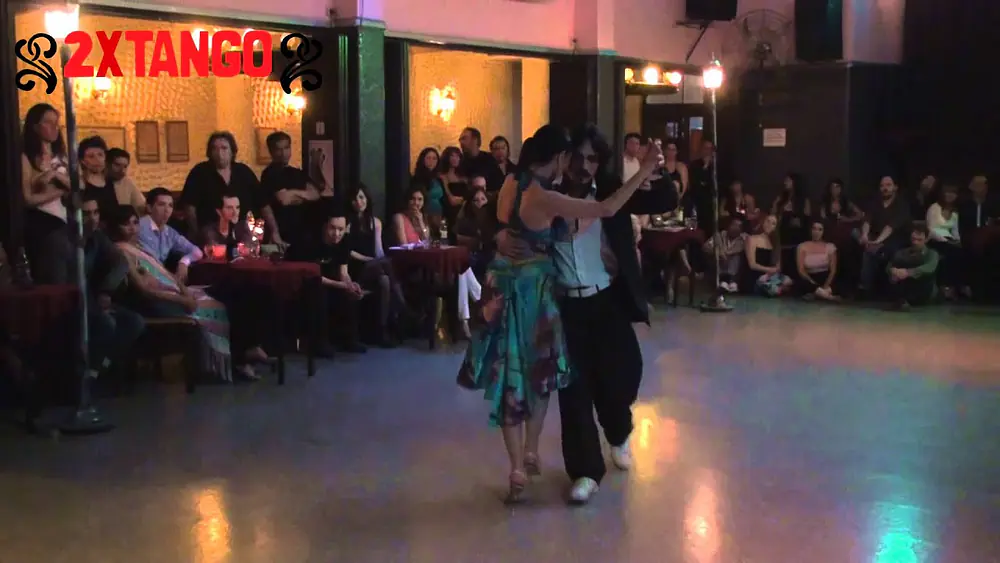 Video thumbnail for Gaston Torelli y Moira Castellano Vals Francia en Soho Tango Sept 2011