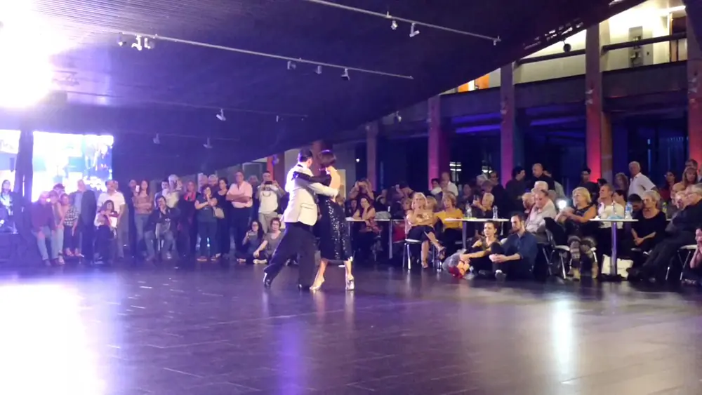 Video thumbnail for Gisela Natoli y Gustavo Rosas en el CCK. (6-May-17)