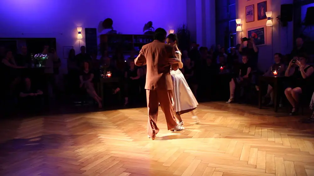 Video thumbnail for Héctor Corona & Silvina Machado - Poema (1/5) @ Esquina del Tango, Erfurt 2014