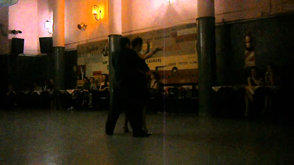 Video thumbnail for Silvana Prieto y Juan Pablo Fernandez en El Motivo Tango 10/12/12