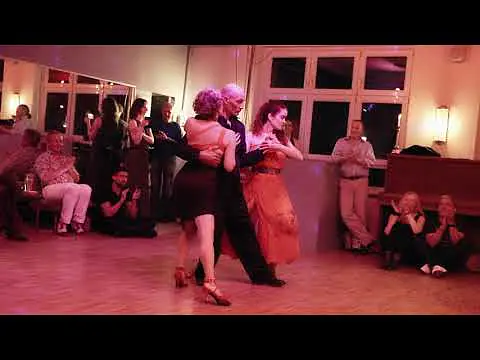 Video thumbnail for Tangoshow: Patricie und Javier Antar mit Amira Campora im Malajunta in Berlin