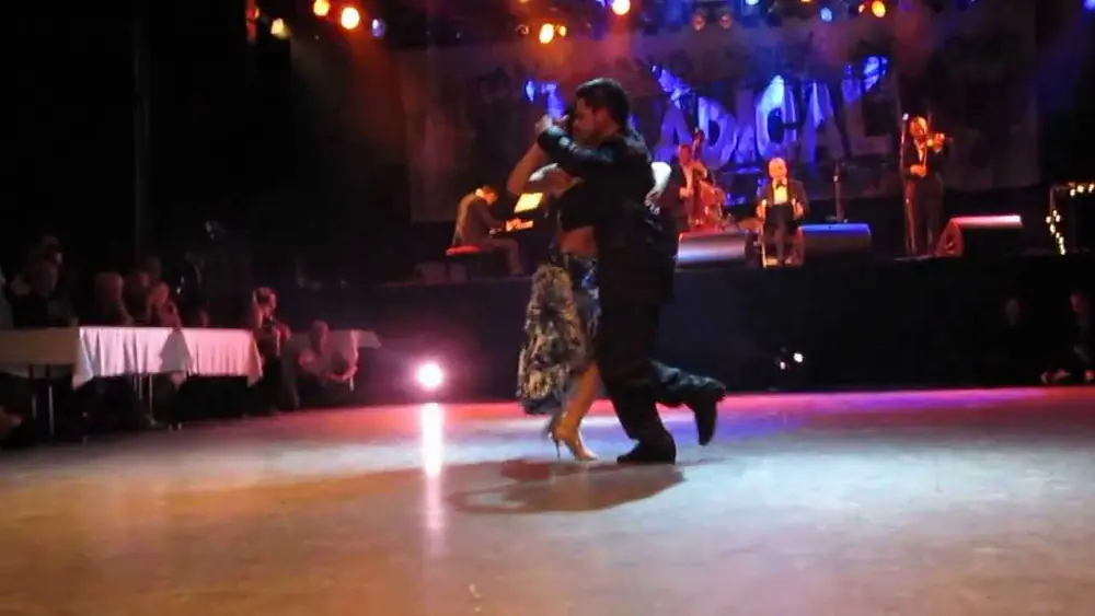 Video thumbnail for Rodrigo Fonti y Celeste Medina Maailmantango-festivaali 2013 Tampere Finland, Paciencia