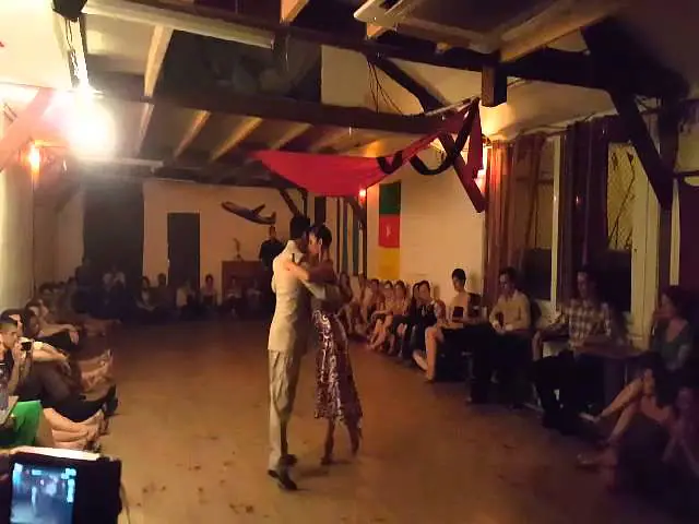 Video thumbnail for Edwin Espinoza & Alexa Yepes 2/4 - #18juillet2015