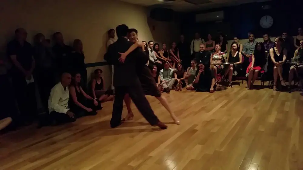 Video thumbnail for Argentine tango: Michelle Lamb & Marcelo 'El Chino' Gutiérrez - La Capilla Blanca