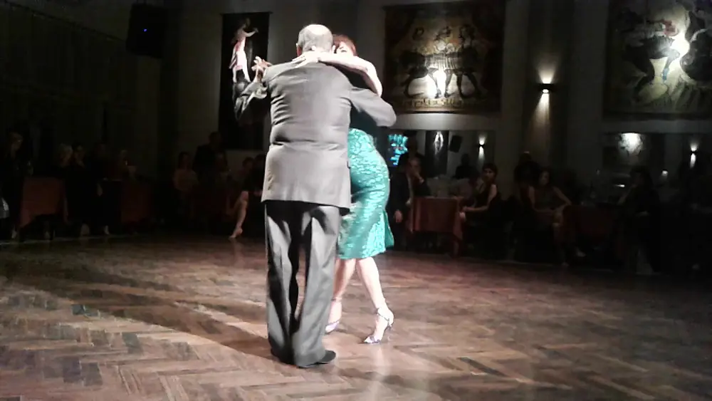 Video thumbnail for Bailaron Silvana Anfossi & Horacio Julián Prestamo, en la milonga Canning. Part.1 - 02/06/17