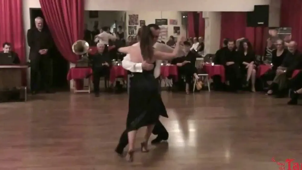 Video thumbnail for Esteban Moreno y Alessandra Rizzotti  - Que Dios Te Ayuda