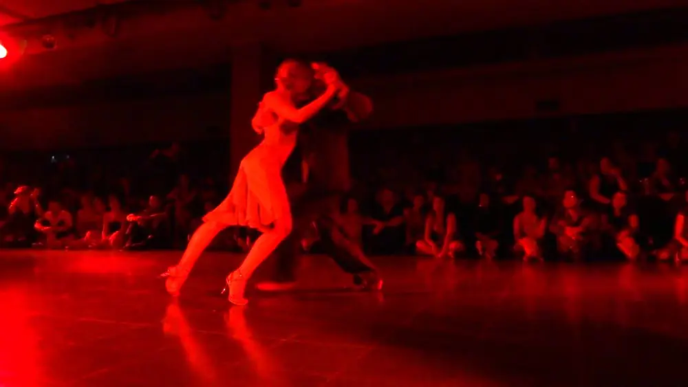 Video thumbnail for Eugenia Parrilla y Yanick Wyler. Misterio Tango Festival.