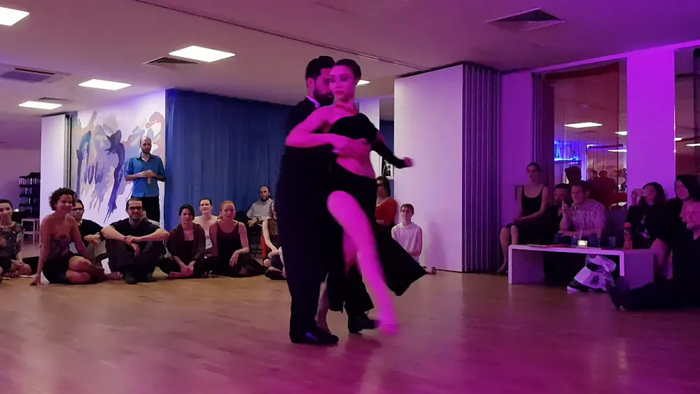 Video thumbnail for Jose Fernandez & Martina Waldman - London, Milonga Negracha 2019 1/4