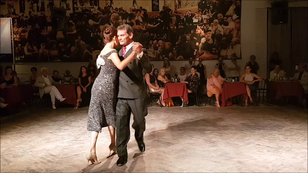 Video thumbnail for Juan Amaya y Valentina Garnier.  Marianito-Di Sarli