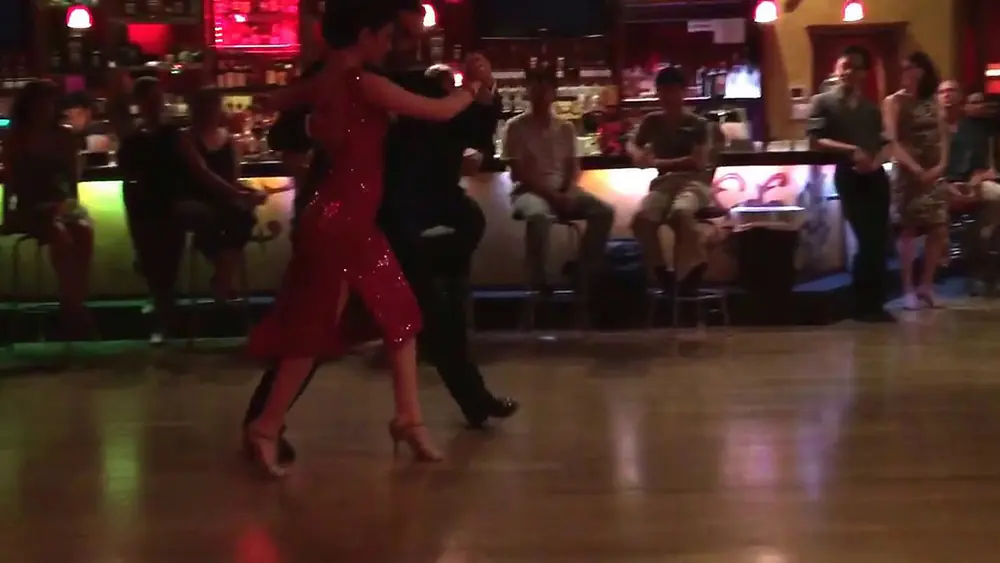 Video thumbnail for Marcos Pereira & Florencia Borgnia perform a waltz at Albertos.