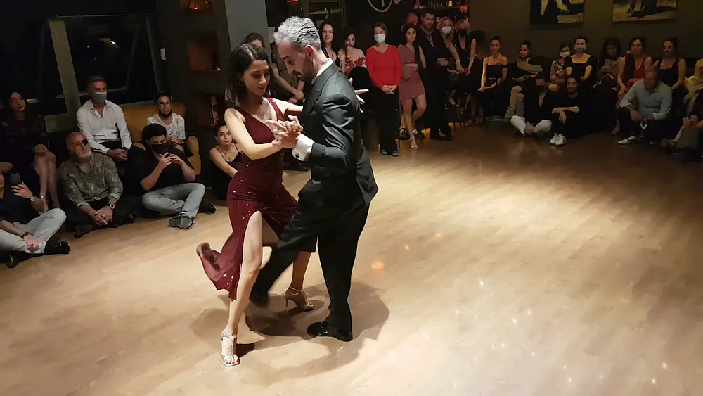 Video thumbnail for 2021 10 24 Akademi Tango Açılış Muharrem Yılmazkaya & Nilay Akgün (La Vida Tango) 5/5