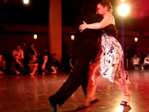 Video thumbnail for Ariadna Naveira y Fernando Sanchez bailan en Práctica X, Cabeza de novia - Vals de Juan D'arienzo