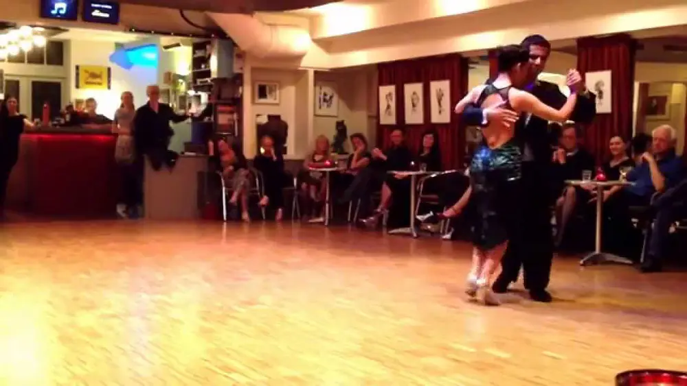Video thumbnail for ALEJANDRO BERON en VERONICA VAZQUEZ Milonga Plantage Amsterdam 4