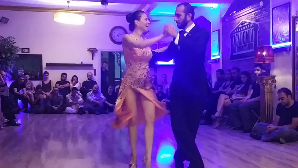 Video thumbnail for Gözde Nur Yüceer & Kadir Yüceer - 3 - Para Bailar