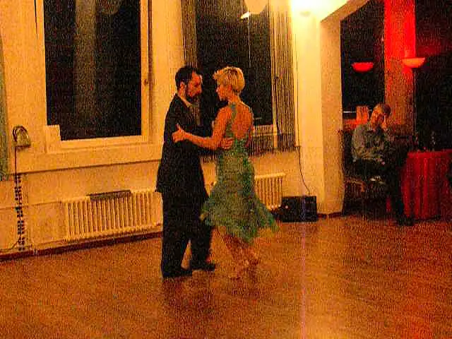 Video thumbnail for Rui Barroso & Inês Gomes in CocoGardel, Valentine's day 2/3