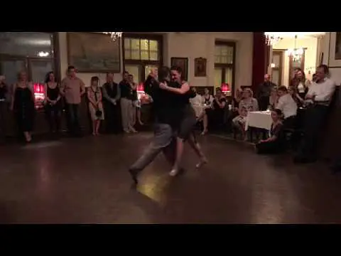 Video thumbnail for John Zabala y Claudia Cavagnini Milonga - que tiempo aquel (Tango Amoroso - Tampere - Finlandia)