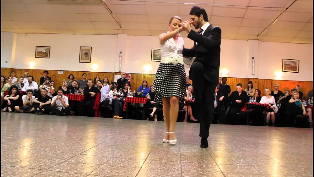 Video thumbnail for JAVIER RODRIGUEZ Y ANDREA MISSE EN LA BALDOSA 03/04