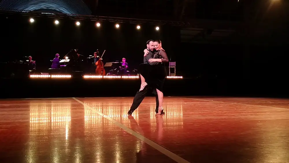 Video thumbnail for Tarbes en tango 2019- DREAMS OF TANGO - Lucas Ameijeiras & Yanina Bassi