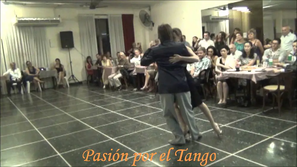 Video thumbnail for LUCILA BARDACH y MARCELO LAVERGATA Bailando el Tango QUE SOLO ESTOY en FLOREAL MILONGA