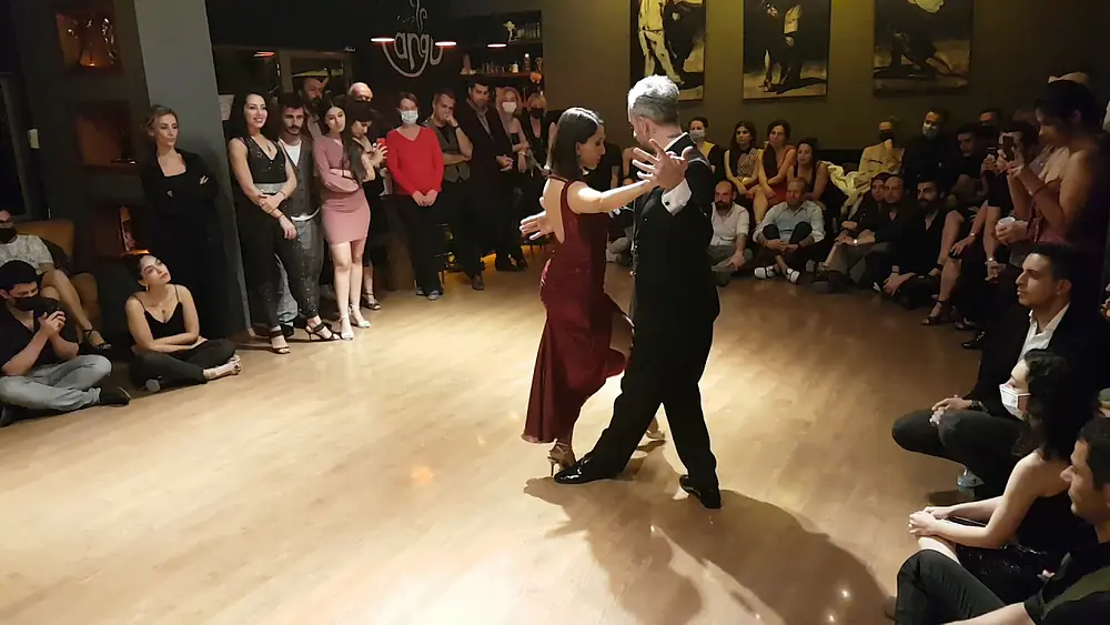 Video thumbnail for 2021 10 24 Akademi Tango Açılış Muharrem Yılmazkaya & Nilay Akgün (La Vida Tango) 1/5